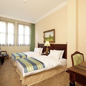 City Twin Room